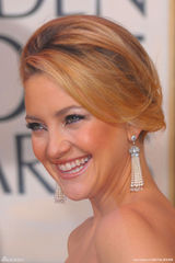 高清组图：凯特-哈德森几何图案礼服娇俏可人