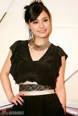 高清组图：阿娇参加活动 陈冠希道歉来得太迟