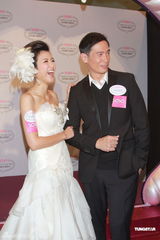 组图：陈豪陈茵媺“预演婚礼” 甜蜜否认同居