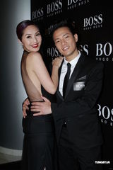 组图：杨千嬅大尺度性感秀美背 刘青云夫妇亮相