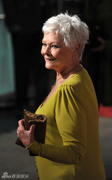 高清组图：《九》伦敦首映 刘易斯率众美女亮相