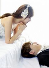 组图：维尼夫妇结婚三周年 情侣照回味甜蜜瞬间