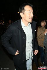 组图：陆川戴立忍曾宝仪等现身张震婚礼