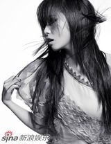 高清组图：张靓颖哥特造型拍杂志写真 变身时尚偶像