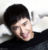 组图：高云翔卖萌有绝招 假期九连拍秘笈公开