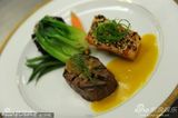 组图：主厨展示第68届金球颁奖礼晚宴菜肴