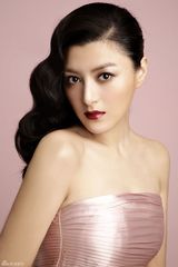 高清图：古典美人陈丽丽变身芭比 展露淑女气质