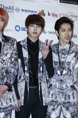 独家高清：李玹雨郑宇等亮相亚洲模特颁奖典礼