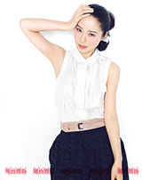 组图：江一燕时尚登封面 爱心义卖引领时尚公益