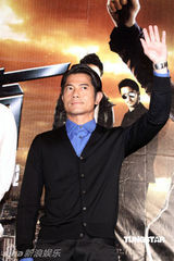 组图：郭富城拍打片保持身材 与舒淇默契如老夫老妻