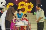组图：李天一秀爱车照 全家幸福镜头盘点