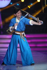 组图：大咖秀玩武侠 何炅饰令狐冲谢娜饰李逍遥