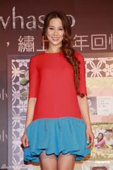 组图：徐子淇疑似走光引媒体狂拍