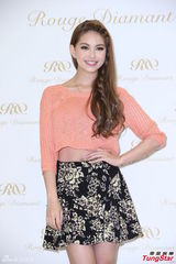 组图：昆凌不急嫁 力挺周杰伦演唱会