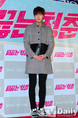 组图：李敏镐Rain等出席《热血青春》VIP试映会