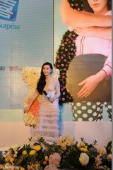 组图：《一夜惊喜》公映 一夜情话题巧妙植入