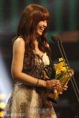 组图：百想电视刘在石获大奖 朴有天获人气奖