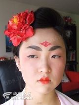 组图：女孩模仿唐朝仕女妆网络爆红