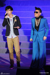 组图：苏永康台北感性开唱 周蕙与胡夏助阵