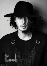 高清图：小田切让拍杂志写真 黑白大片演绎深邃魅力