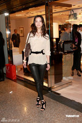 幻灯图：汤唯恭喜赵薇获千金 否认会做未婚妈妈