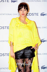 组图：孔孝真朴诗妍等韩国艺人出席时尚派对