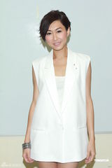 组图：《变身男女Chok》再录影 官恩娜胡定欣亮相