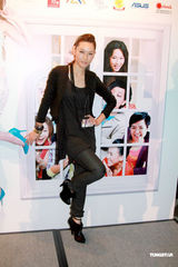 高清组图：杨千嬅等众星出席《抱抱俏佳人》祝捷会