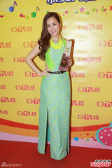 组图：金曲榜颁奖星光黯淡 张敬轩献主持处女秀