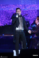 组图：陈洁仪性感亮相音乐会 赵增熹意外遭戏弄