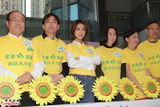 组图：薛凯琪出席抗抑郁活动 表示与方大同不怕被拍