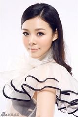 组图：顾漫妮拍摄新春写真 气质温婉淑女芳菲