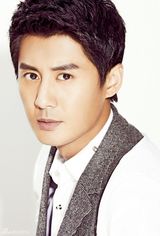 组图：张天其最新写真 尽显儒雅型男魅力