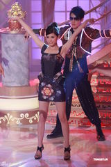 组图：2012港姐竞选现场 众佳丽热辣表演