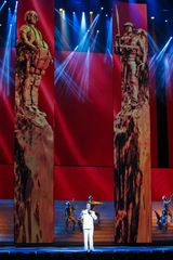 高清组图：双拥晚会 阎维文献唱《放心吧，祖国》