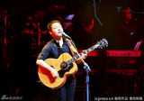 组图：许巍北京个唱高歌 送上绝版青春记忆