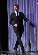 组图：《铁路劳工》首映 妮可基德曼微露乳沟