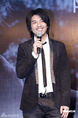 幻灯：阿杜谈“发疯”始末 透露停止服药安心唱歌