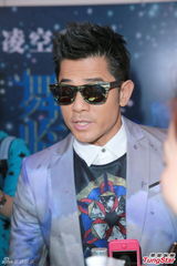 组图：郭富城戴墨镜宣传巡演 邀发哥合作寒战2