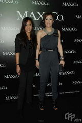 幻灯图：何超仪与偶像乐队合作 张静初拒谈男友