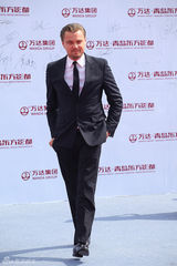 组图：莱昂纳多梁朝伟赵薇等齐聚青岛