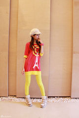 组图：叶熙祺运动套装玩撞色显初春活泼生机