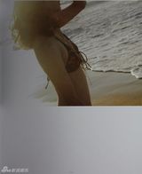 组图：岩佐真悠子性感写真突破尺度