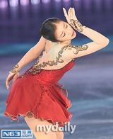 组图：韩国冰上公主金妍儿退役办纪念表演