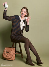 组图：日本模特宫田聪子示范89款秋季服饰搭配