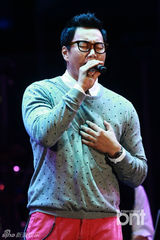 组图：韩团2PM与missA等出席音乐盛典尽情狂欢