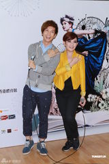 组图：梁静茹演唱会落幕 与表哥同台合唱