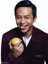 组图：邓超绅士帅气登封面 畅谈事业与感情