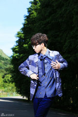 组图：胡夏拍《傻瓜探戈》MV 搂美女舞伴热舞