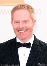 组图：《摩登家庭》男星杰西-泰勒-弗格森亮相